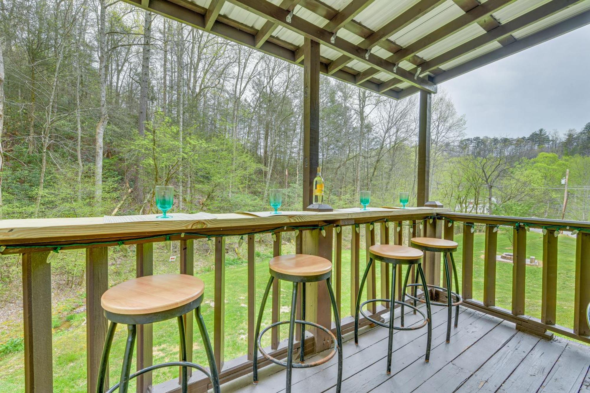 Smoky Mountain Cozy Cove Cabin Deck And Fire Pit! Cosby Buitenkant foto