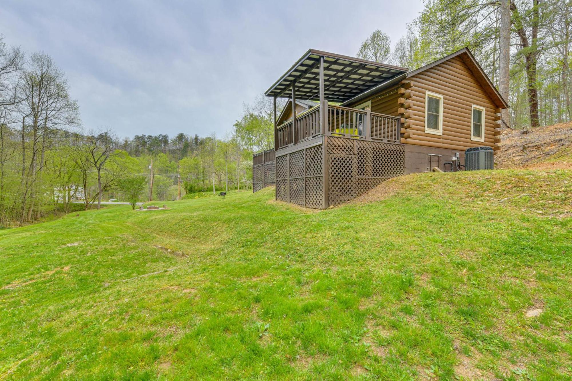 Smoky Mountain Cozy Cove Cabin Deck And Fire Pit! Cosby Buitenkant foto
