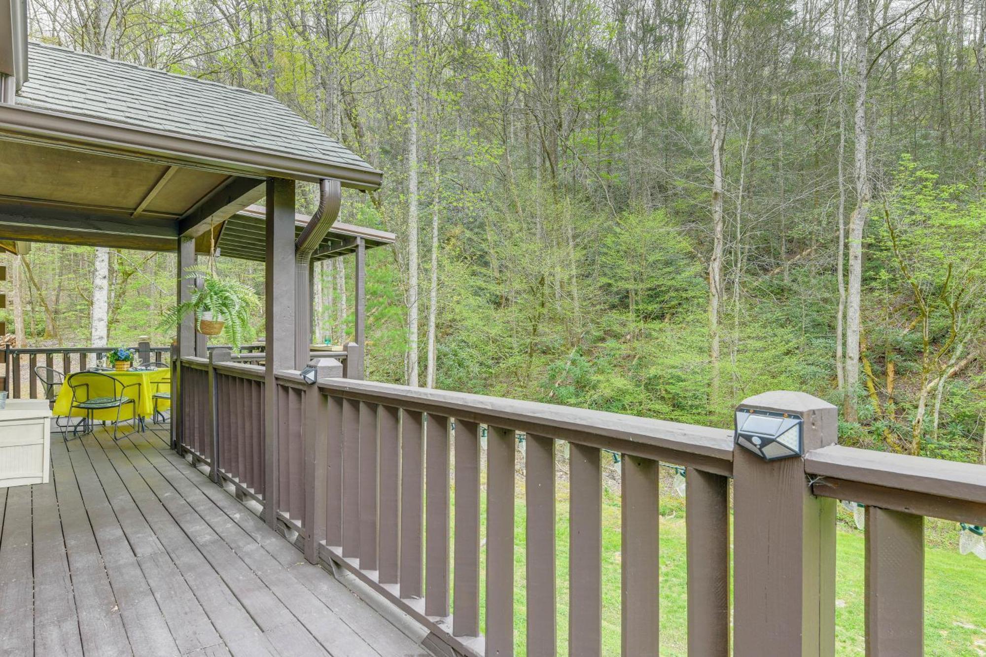 Smoky Mountain Cozy Cove Cabin Deck And Fire Pit! Cosby Buitenkant foto